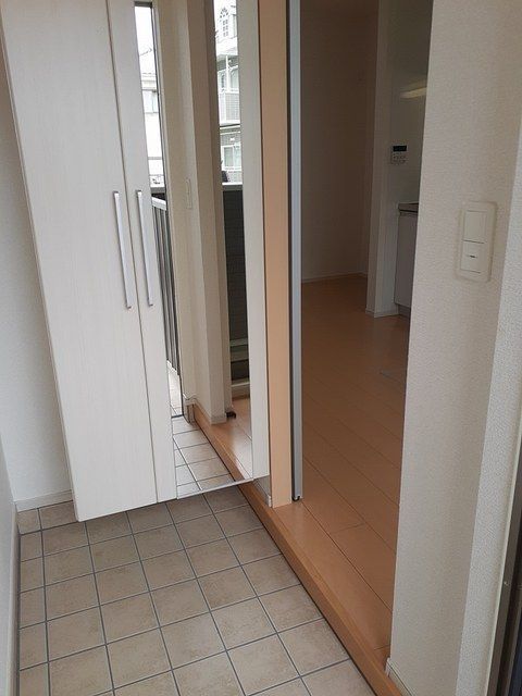 ��ʌ��������܎s�k����i���Q���ڂ̃A�p�[�g�̌���