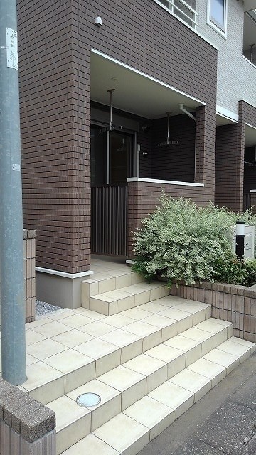 ��ʌ��������܎s�k����i���Q���ڂ̃A�p�[�g�̂��̑�