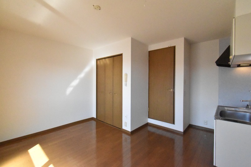 ��ʌ��z�J�s�ԎR���P���ڂ̃}���V�����̂��̑������E�X�y�[�X