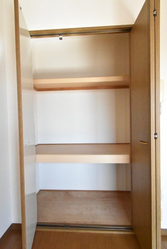 ��ʌ��z�J�s�ԎR���P���ڂ̃}���V�����̎��[