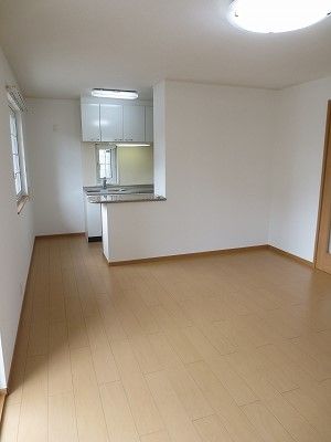 ��ʌ��������܎s��΋�{�ۂR���ڂ̃A�p�[�g�̋��ԁE���r���O