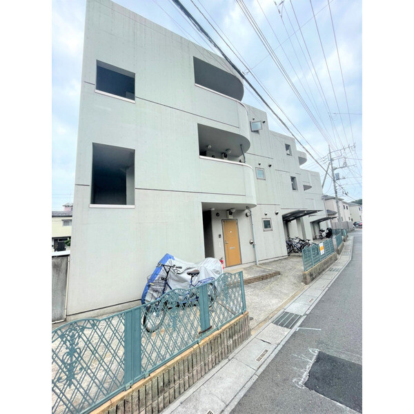 ��ʌ�����s�厚���s���т̃}���V�����̃G���g�����X