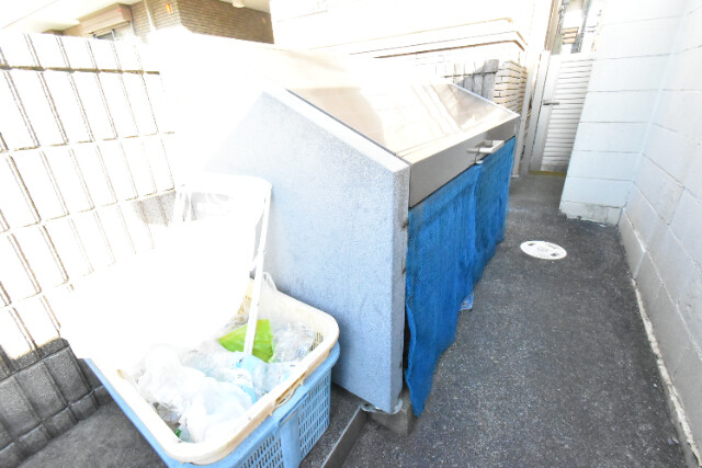 ��ʌ��z�J�s��z�J�R���ڂ̃A�p�[�g�̂��̑�