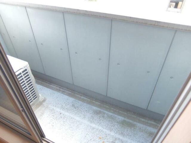 ��ʌ�����s�{���T���ڂ̃A�p�[�g�̃o���R�j�[