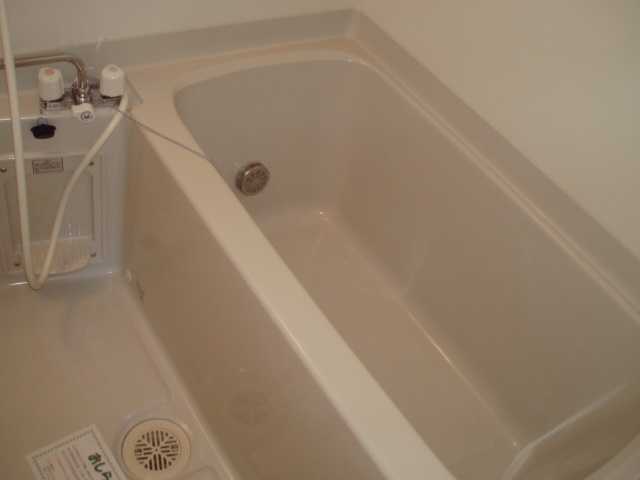 ��ʌ��k�����S�ɓޒ��w���S���ڂ̃A�p�[�g�̃o�X