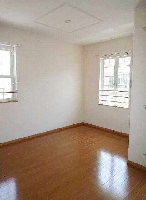 ��ʌ��k�����S�ɓޒ��w���S���ڂ̃A�p�[�g�̂��̑������E�X�y�[�X