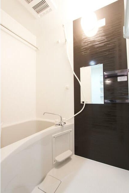 ��ʌ��z�J�s�{�{���P���ڂ̃A�p�[�g�̃o�X