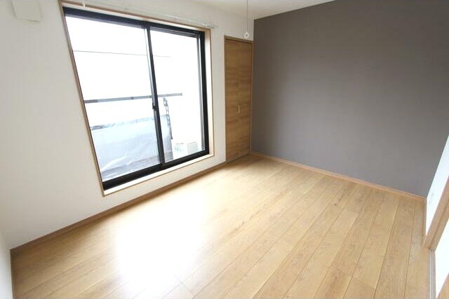 ��ʌ��z�J�s�{�{���P���ڂ̃A�p�[�g�̂��̑������E�X�y�[�X