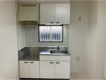 ��ʌ��������܎s��΋�{���Q���ڂ̃A�p�[�g�̃L�b�`��