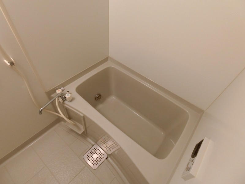 ��ʌ�����s�厚���Ԃ̃A�p�[�g�̃o�X