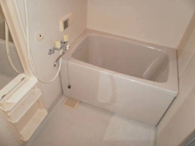 ��ʌ��������܎s������{�����Q���ڂ̃A�p�[�g�̃o�X