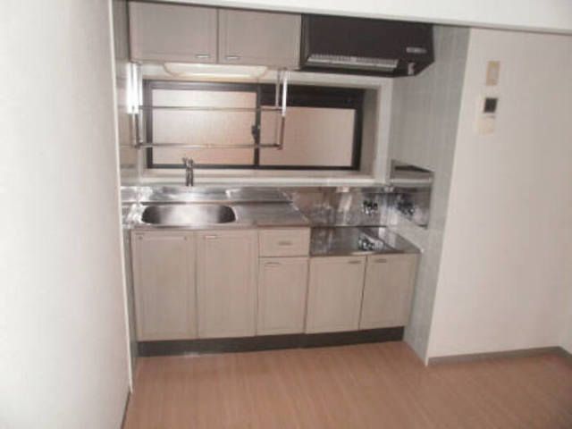 ��ʌ��������܎s������{�����Q���ڂ̃A�p�[�g�̃L�b�`��