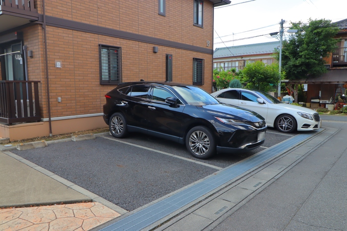 ��ʌ��������܎s����厚�w��̃A�p�[�g�̒��ԏ�