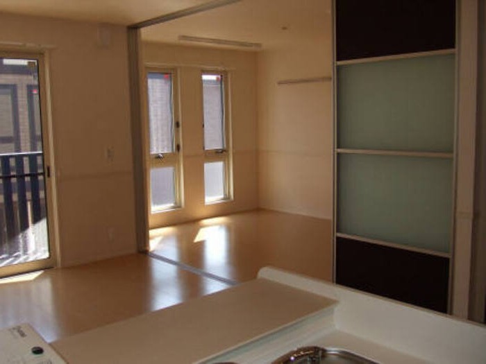 ��ʌ��������܎s����厚�w��̃A�p�[�g�̂��̑������E�X�y�[�X