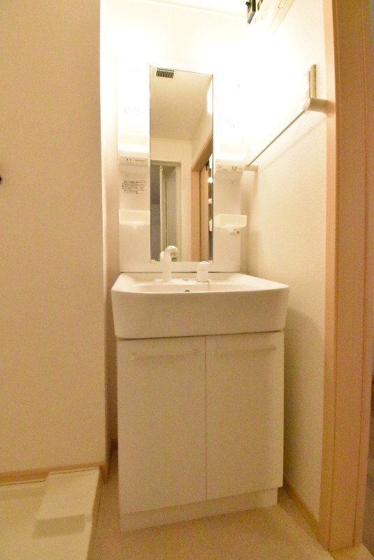 ��ʌ�����s�˒˓�P���ڂ̃}���V�����̐��ʏ�