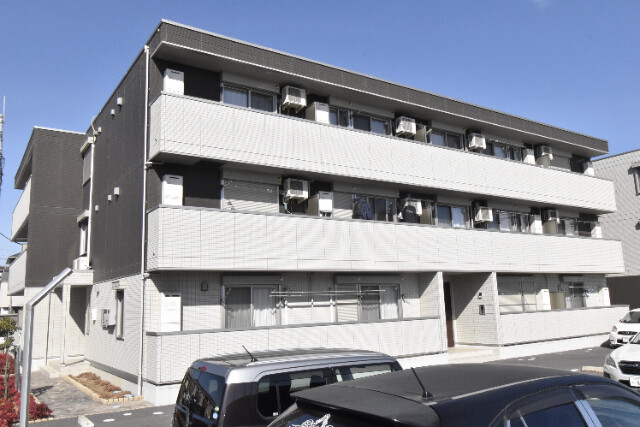 ��ʌ��������܎s����厚�w��̃A�p�[�g�̌����O��