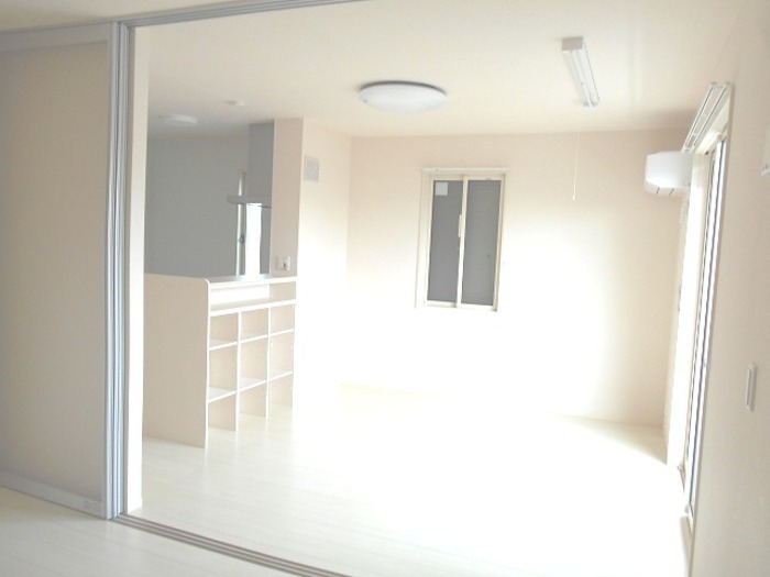 ��ʌ��������܎s����쌳�h�Q���ڂ̃A�p�[�g�̋��ԁE���r���O