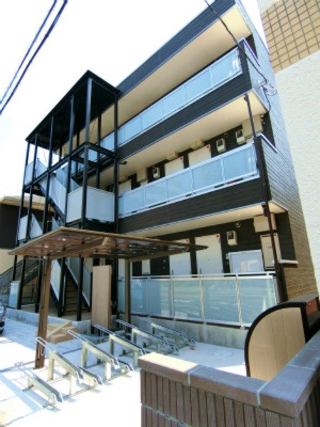 ��ʌ������s�X�쒬�̃A�p�[�g�̌����O��