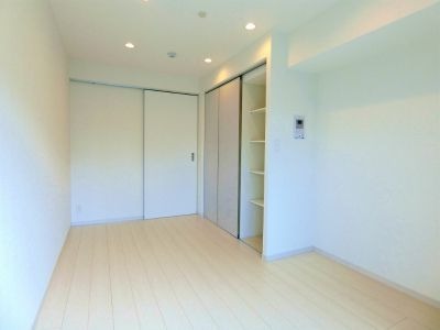 ��ʌ������s�X�쒬�̃A�p�[�g�̋��ԁE���r���O