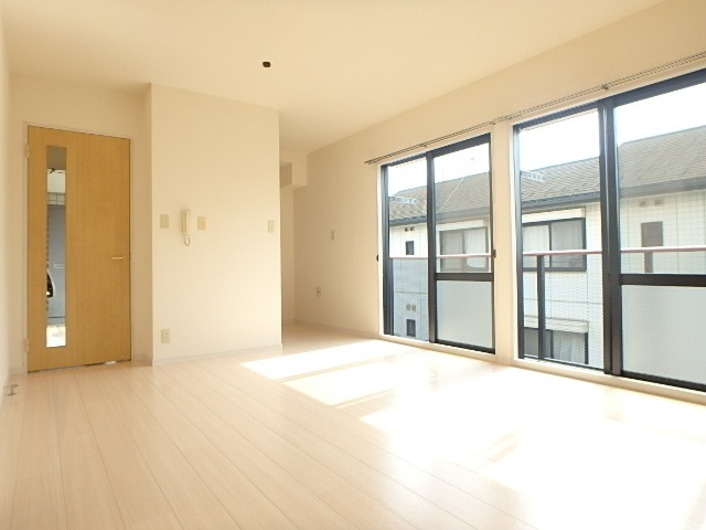 ��ʌ��������܎s��{��O���P���ڂ̃A�p�[�g�̋��ԁE���r���O