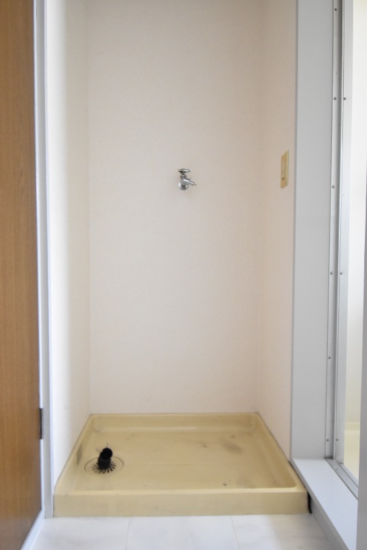 ��ʌ�����s�˒˂T���ڂ̃A�p�[�g�̐��ʏ�