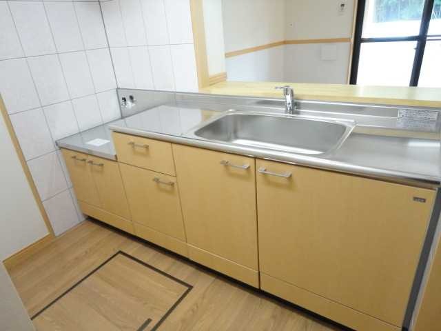 ��ʌ�����s�˒˓�S���ڂ̃}���V�����̃L�b�`��