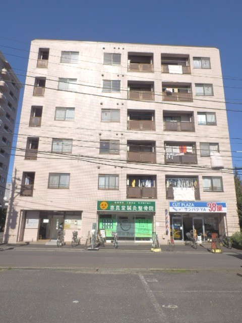 ��ʌ��������܎s�����擌��{�T���ڂ̃}���V�����̌����O��