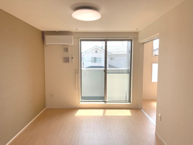 ��ʌ��z�J�s���C�N�^�E���P���ڂ̃}���V�����̂��̑������E�X�y�[�X