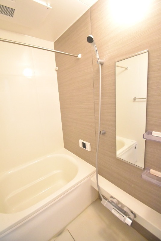 ��ʌ��������܎s�����攪���q�Q���ڂ̃A�p�[�g�̃o�X