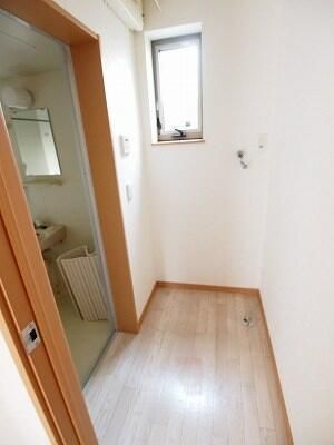 ��ʌ�����s������S���ڂ̃A�p�[�g�̂��̑��ݔ�