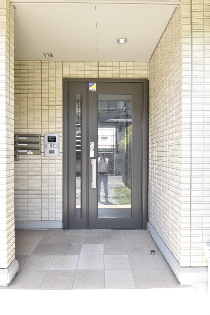 ��ʌ��������܎s�k����i���Q���ڂ̃A�p�[�g�̃G���g�����X