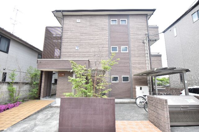 ʌ܎sYa؍U23-7̃Ap[ǧO