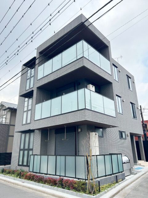 ��ʌ��������܎s��{��y�蒬�R���ڂ̃}���V�����̌����O��