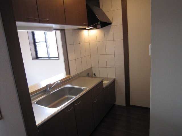 ��ʌ��z�J�s�听���P���ڂ̃}���V�����̃L�b�`��