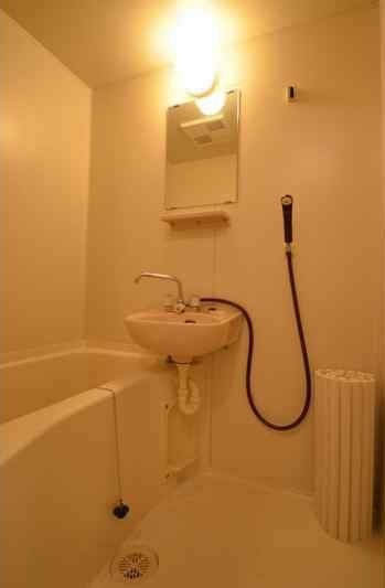 ��ʌ��������܎s����厚�_�c�̃A�p�[�g�̃o�X