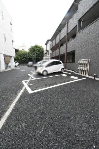 ��ʌ��@�c�s���L�P���ڂ̃A�p�[�g�̒��ԏ�