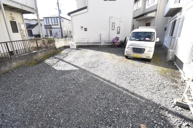 ��ʌ��������܎s����厚�_�c�̃A�p�[�g�̒��ԏ�