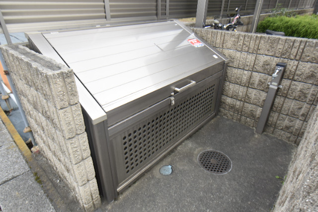 ��ʌ������s���v��̃e���X�n�E�X�̂��̑�