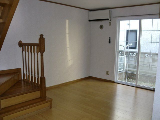 ��ʌ��@�c�s�Β��P���ڂ̃A�p�[�g�̋��ԁE���r���O