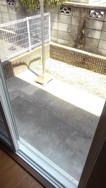 ��ʌ��@�c�s�Β��P���ڂ̃A�p�[�g�̃o���R�j�[