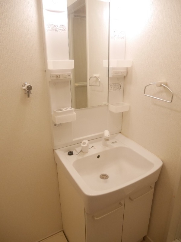 ��ʌ������s���v��̃A�p�[�g�̐��ʏ�