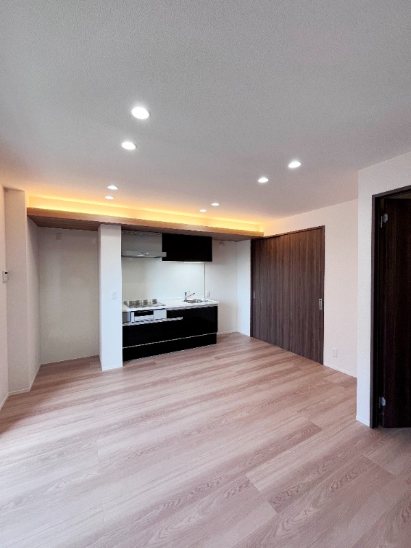 ��ʌ��������܎s��{��x�̓����P���ڂ̃A�p�[�g�̋��ԁE���r���O