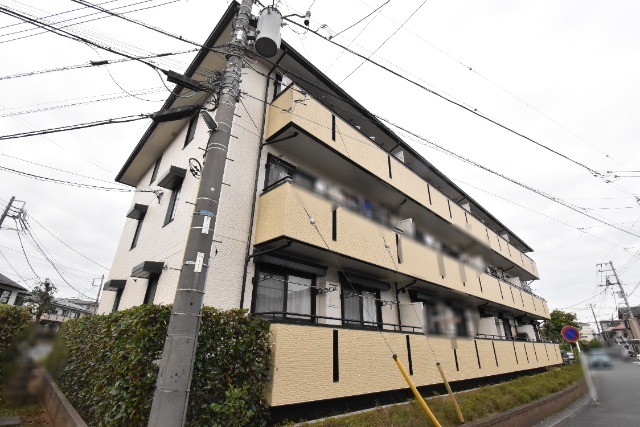 ��ʌ��z�J�s���z�J�Q���ڂ̃A�p�[�g�̌����O��