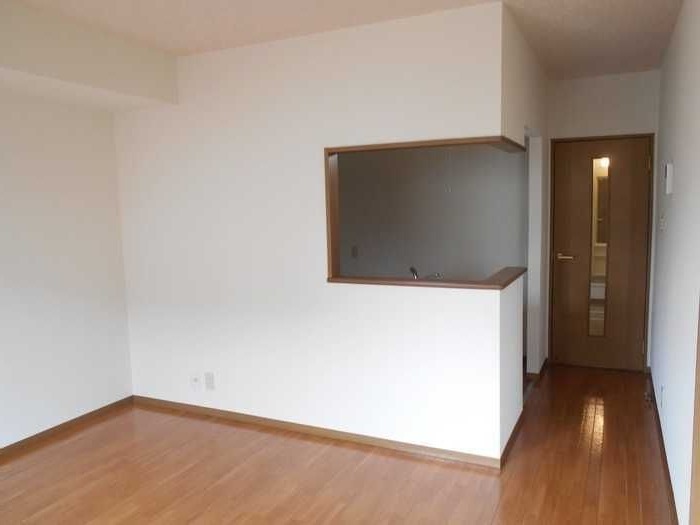 ��ʌ��z�J�s���z�J�Q���ڂ̃A�p�[�g�̋��ԁE���r���O