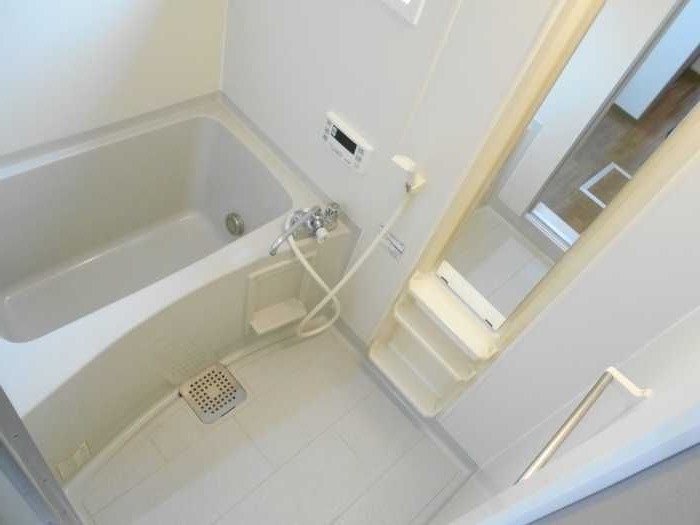 ��ʌ��z�J�s���z�J�Q���ڂ̃A�p�[�g�̃o�X