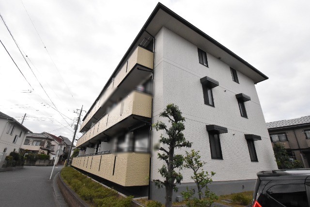 ��ʌ��z�J�s���z�J�Q���ڂ̃A�p�[�g�̌����O��