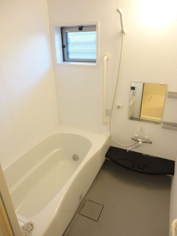 ��ʌ��������܎s�����攪���q�R���ڂ̃A�p�[�g�̃o�X