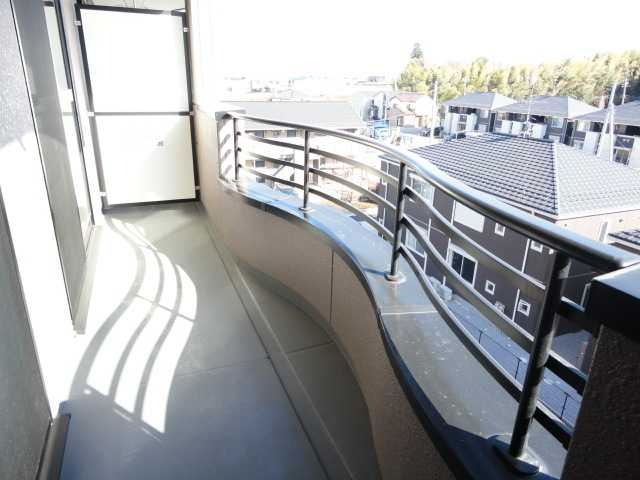 ��ʌ�����s�厚������̃}���V�����̃o���R�j�[