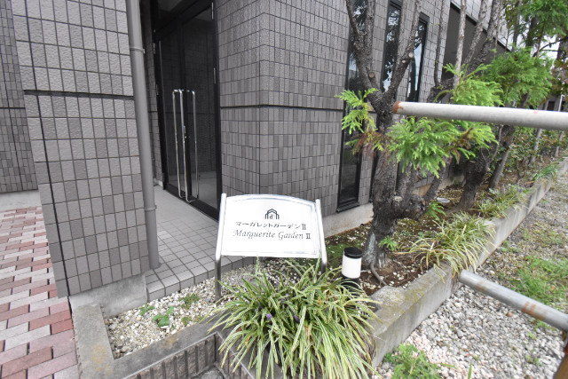 ��ʌ�����s�厚������̃}���V�����̎���