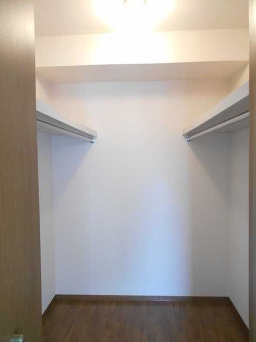 ��ʌ��z�J�s���z�J�Q���ڂ̃A�p�[�g�̎��[